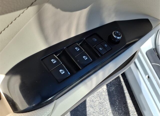 
 Toyota Camry Hybrid full									