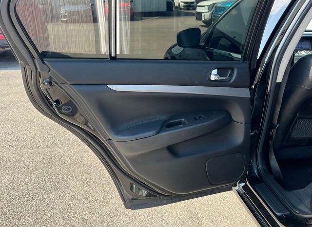 
 INFINITI Q40 full									
