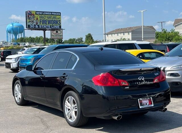 
 INFINITI Q40 full									