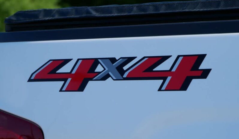 
 Chevrolet Silverado 1500 full									