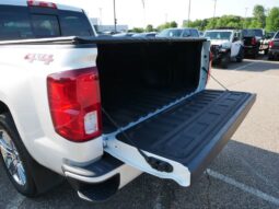 Chevrolet Silverado 1500 full