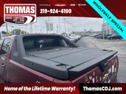 
 Chevrolet Avalanche 1500 full									