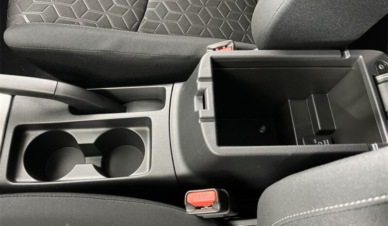 
 Mitsubishi Outlander Sport full									