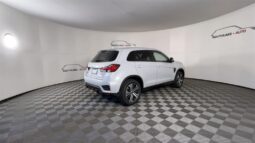 Mitsubishi Outlander Sport full