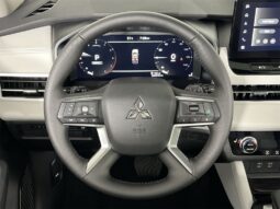 
 Mitsubishi Outlander full									