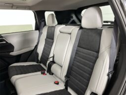 
 Mitsubishi Outlander full									