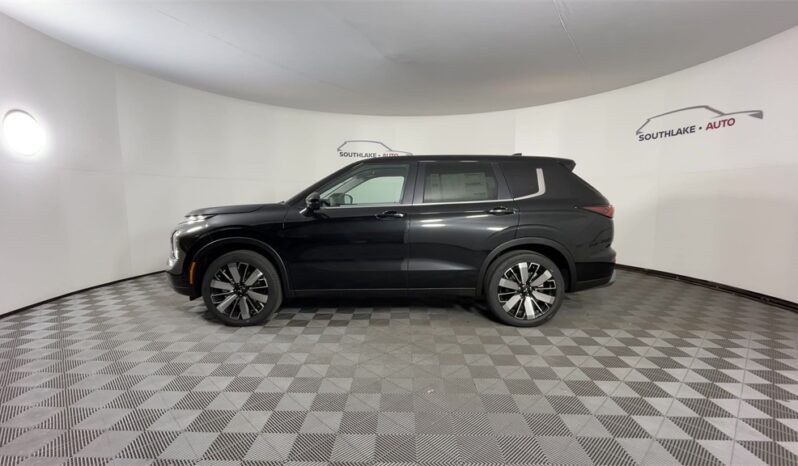 
 Mitsubishi Outlander full									