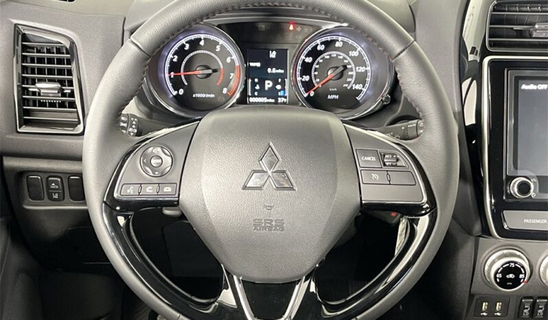 
 Mitsubishi Outlander Sport full									