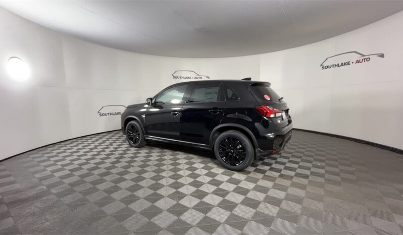 
 Mitsubishi Outlander Sport full									