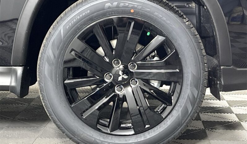 
 Mitsubishi Outlander Sport full									