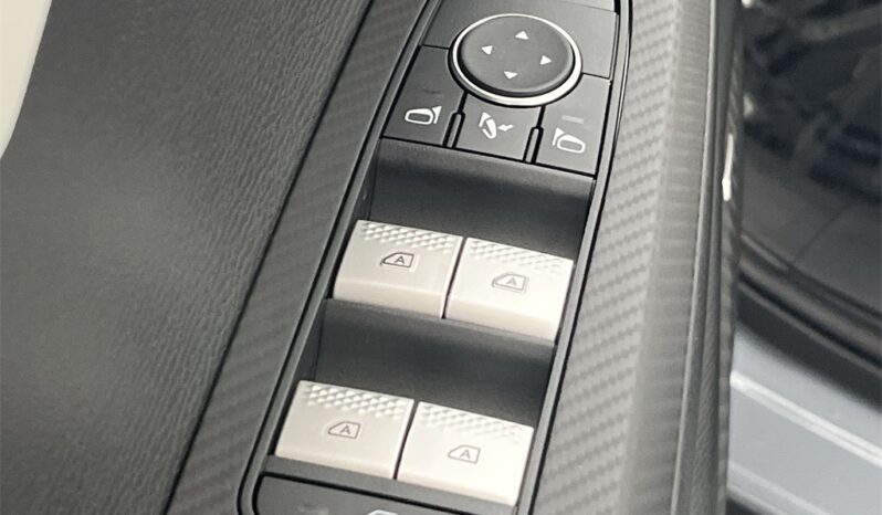 
 Mitsubishi Outlander full									