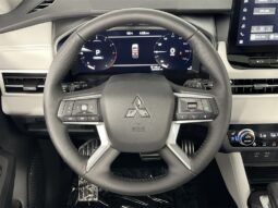 
 Mitsubishi Outlander full									