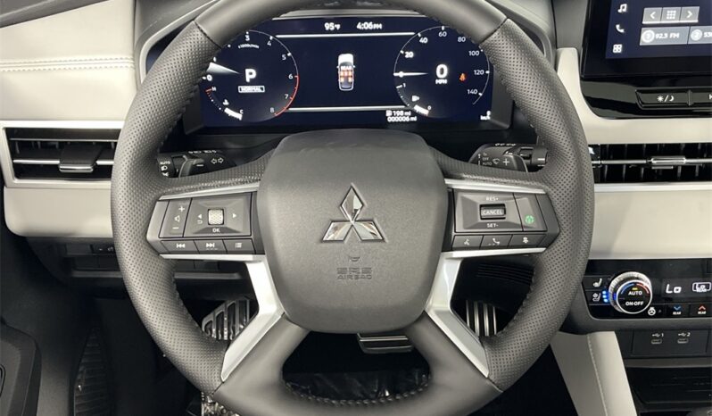 
 Mitsubishi Outlander full									