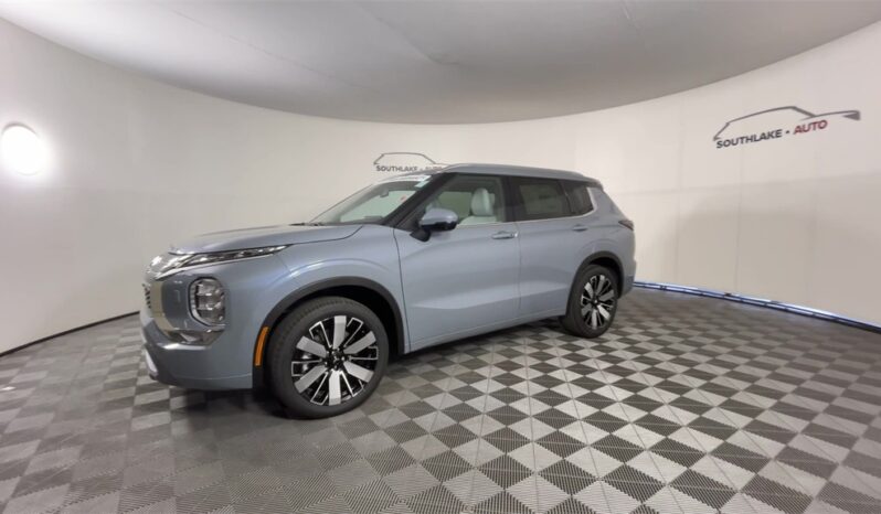 
 Mitsubishi Outlander full									