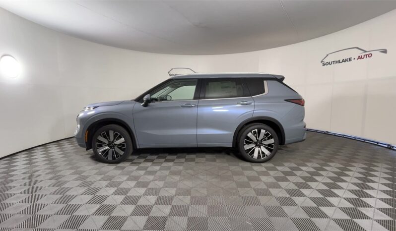 
 Mitsubishi Outlander full									