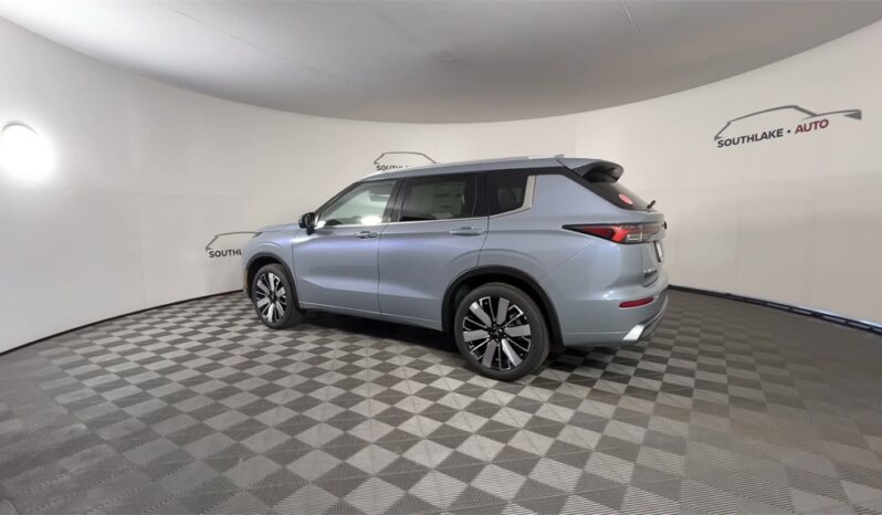 
 Mitsubishi Outlander full									