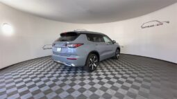 
 Mitsubishi Outlander full									