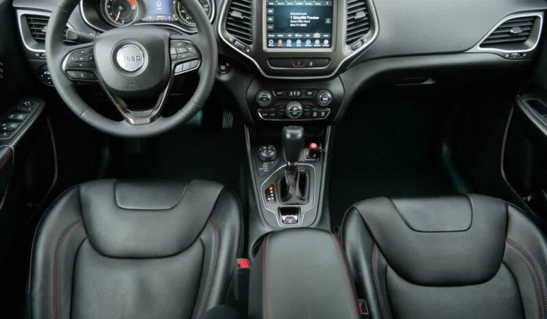 
 Jeep Cherokee full									