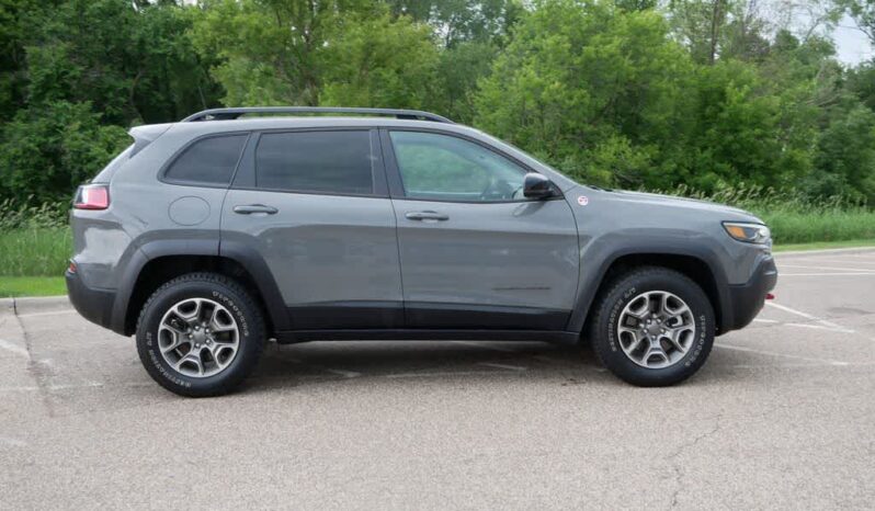 
 Jeep Cherokee full									