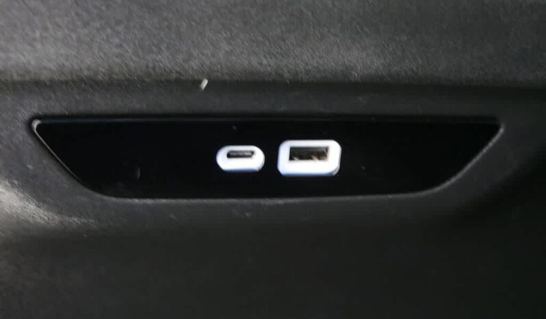 
 Chrysler Pacifica full									