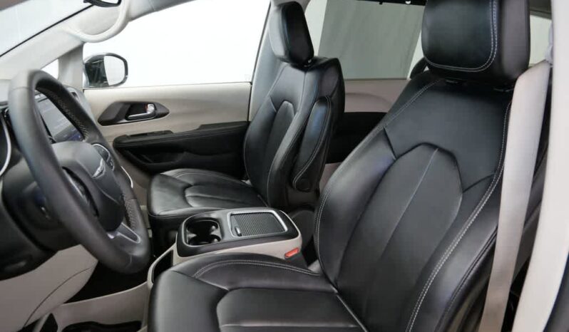 
 Chrysler Pacifica full									