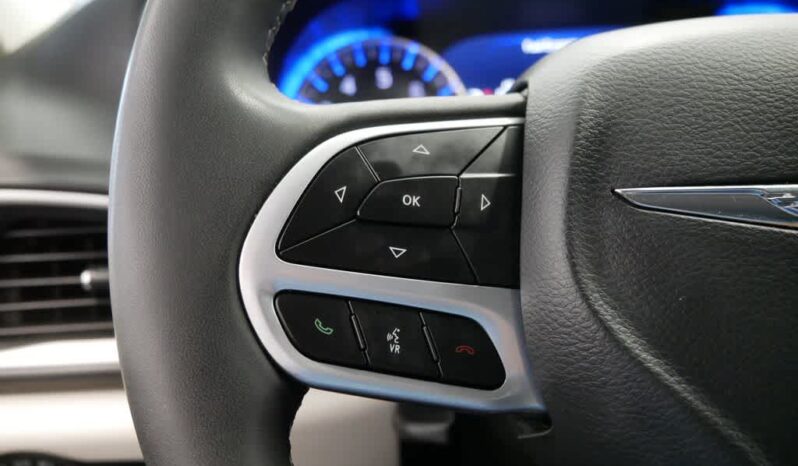 
 Chrysler Pacifica full									