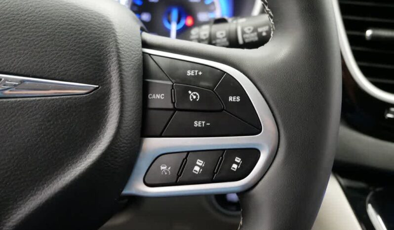 
 Chrysler Pacifica full									