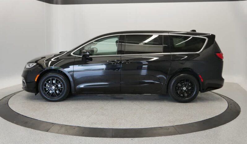 
 Chrysler Pacifica full									