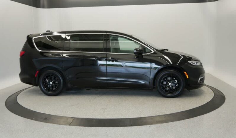 
 Chrysler Pacifica full									