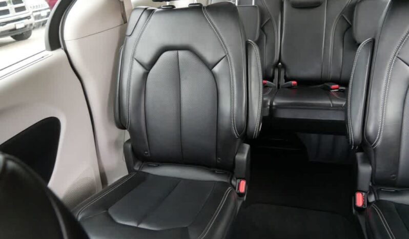 
 Chrysler Pacifica full									