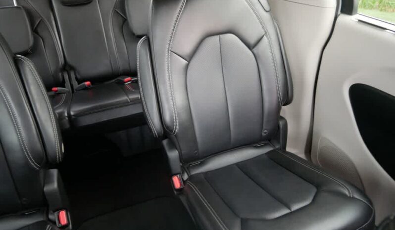 
 Chrysler Pacifica full									