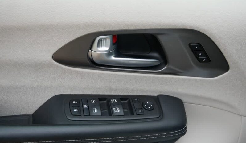 
 Chrysler Pacifica full									