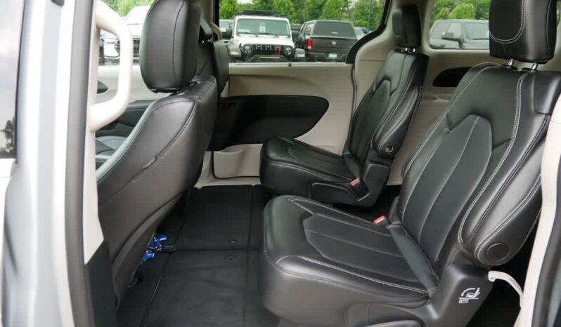 
 Chrysler Pacifica full									