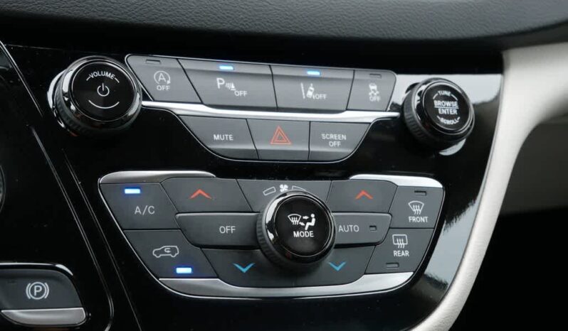 
 Chrysler Pacifica full									