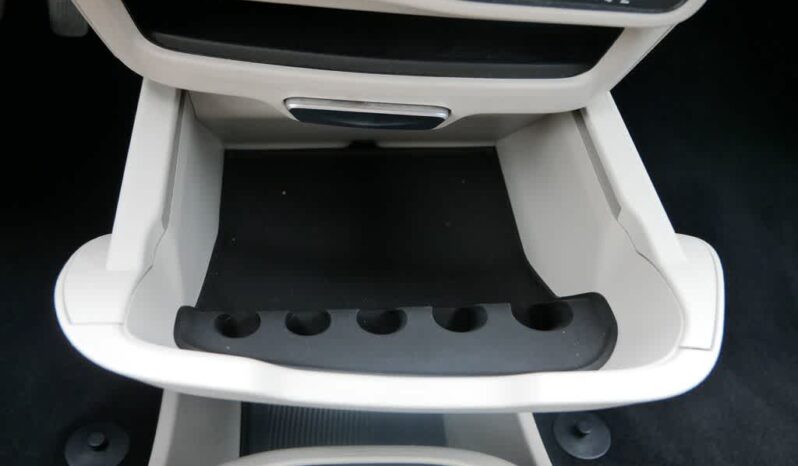 
 Chrysler Pacifica full									