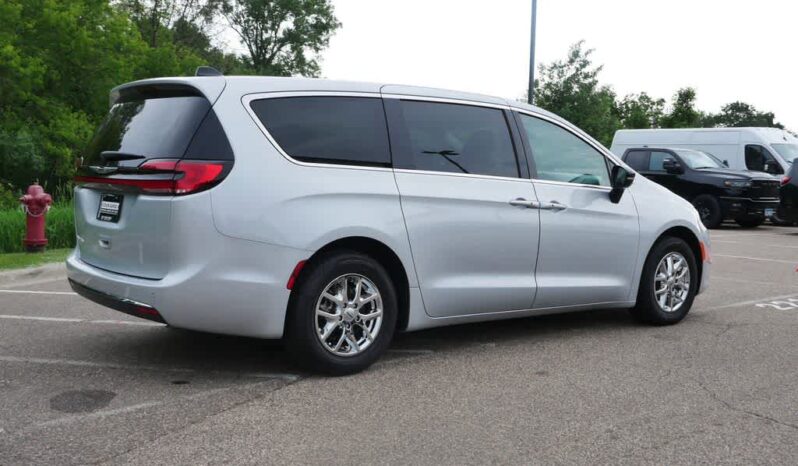 
 Chrysler Pacifica full									