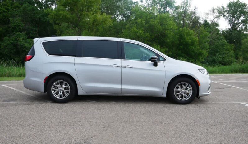 
 Chrysler Pacifica full									