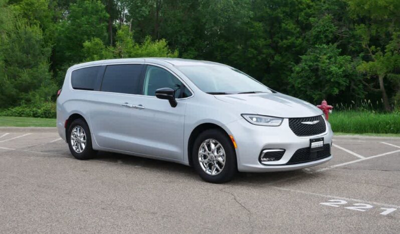 
 Chrysler Pacifica full									