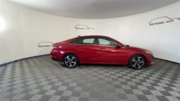 Hyundai Elantra full