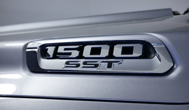 
 RAM 1500 full									