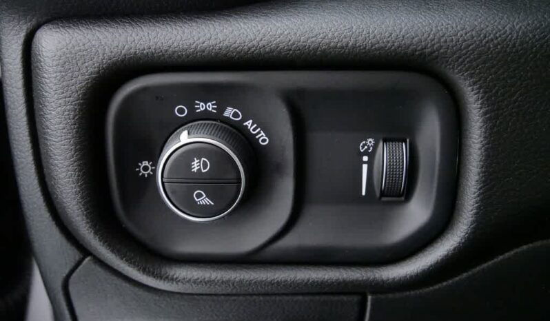 
 RAM 1500 full									