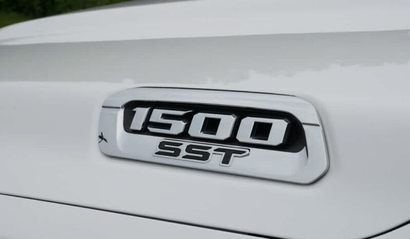 
 RAM 1500 full									
