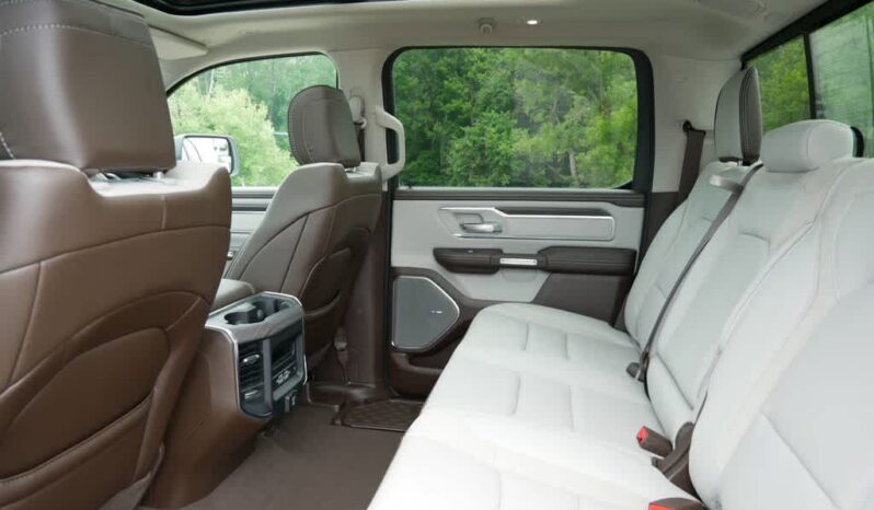 
 RAM 1500 full									