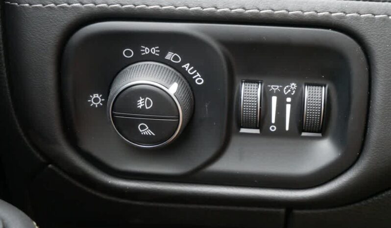 
 RAM 1500 full									