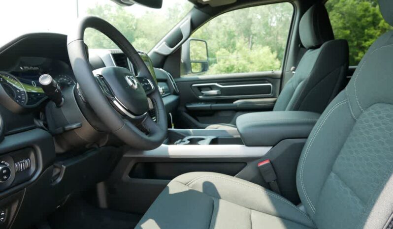 
 RAM 1500 full									