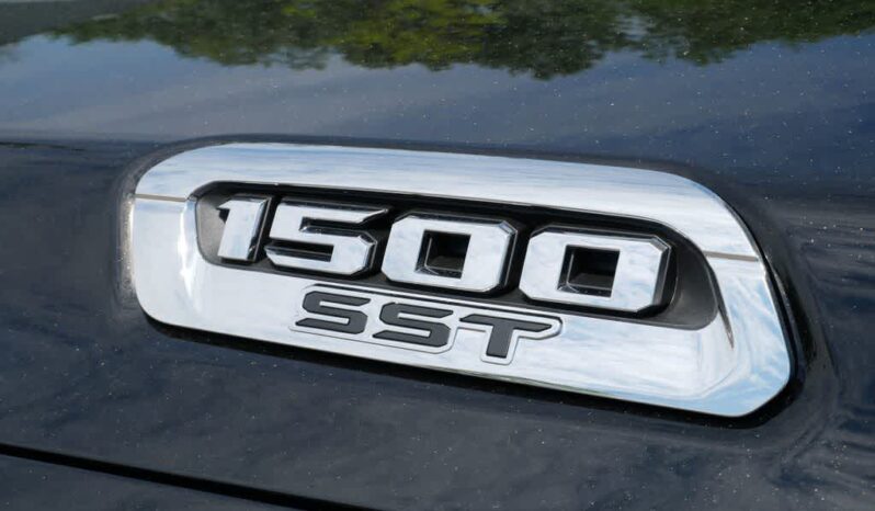 
 RAM 1500 full									