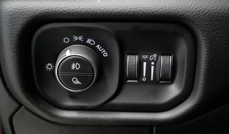 
 RAM 1500 full									