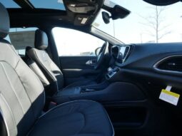 
 Chrysler Pacifica full									