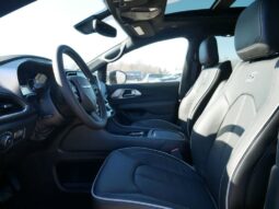 
 Chrysler Pacifica full									