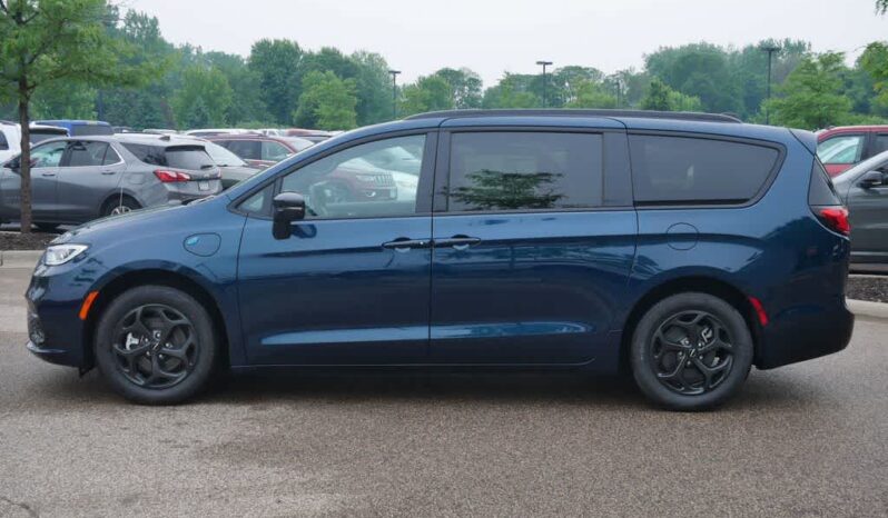 
 Chrysler Pacifica full									